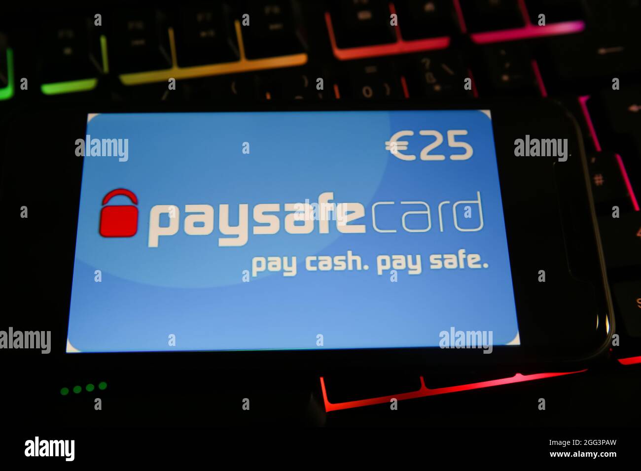 Paysafe card hi-res stock photography and images - Alamy