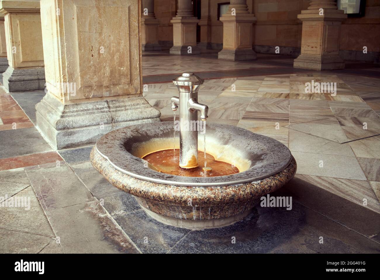 Czech colonnade spring water spa hi-res stock photography and images ...