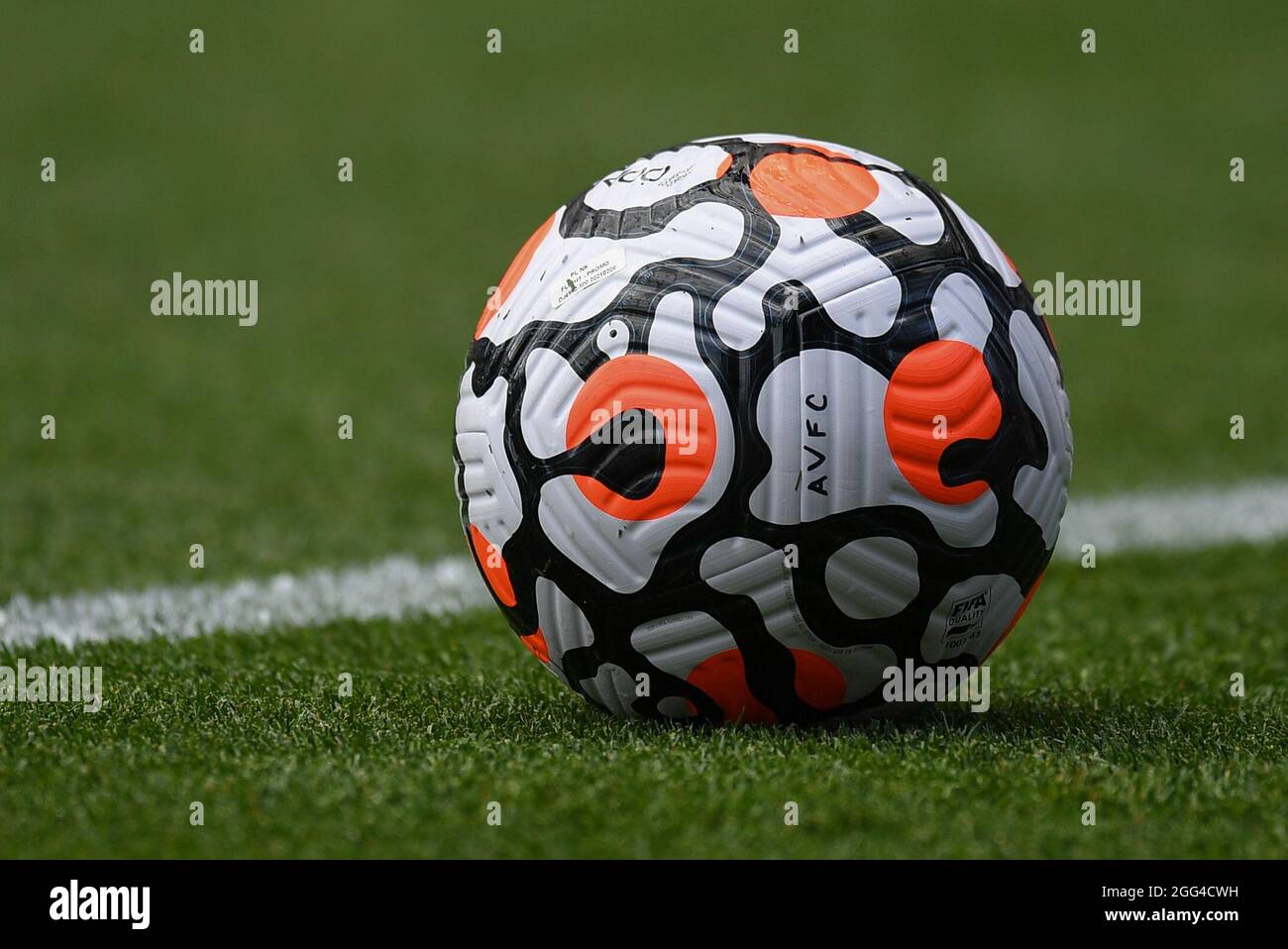 Premier League Official Matchball Stock Photo - Alamy