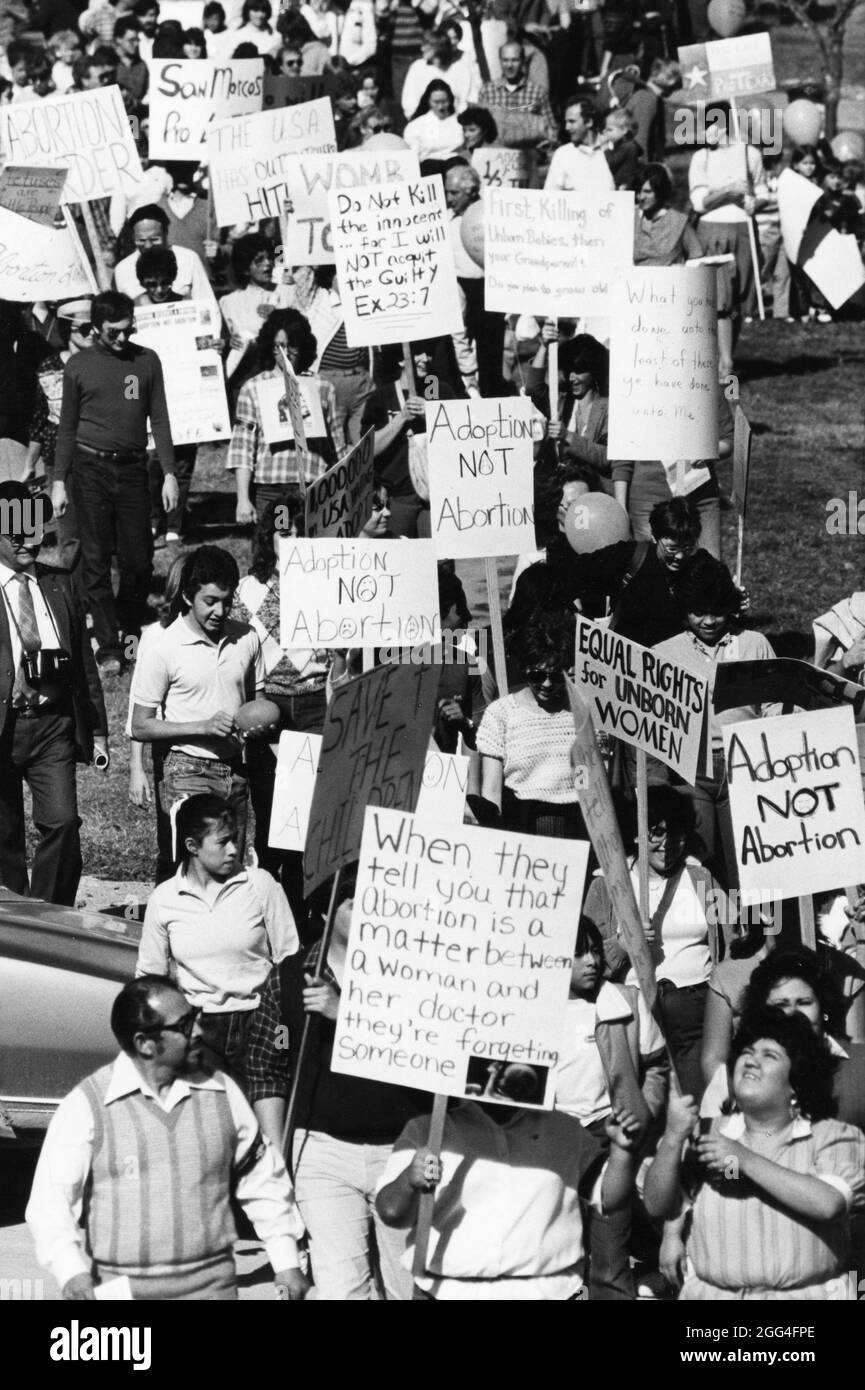 Austin Texas USA, circa 1992: Anti-abortion rally at the State Capitol ...