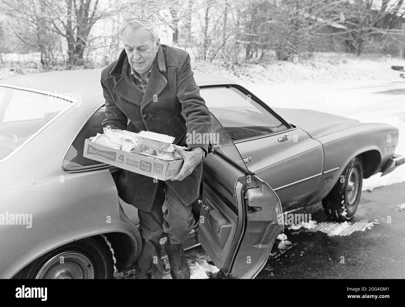 © 1988  Bob's stepdad Irving Quam delivering Meals on Wheels in Wisconsin. Stock Photo