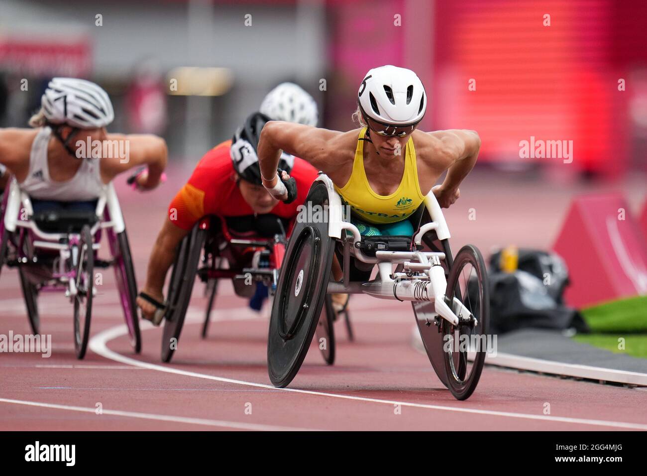 TOKYO, JAPAN - AUGUST 29: Madison de Rozario of Australia competing on Women's 800m - T53 during the Tokyo 2020 Paralympic Games at Olympic Stadium on August 29, 2021 in Tokyo, Japan (Photo by Helene Wiesenhaan/Orange Pictures) NOCNSF Atletiekunie Credit: Orange Pics BV/Alamy Live News Stock Photo