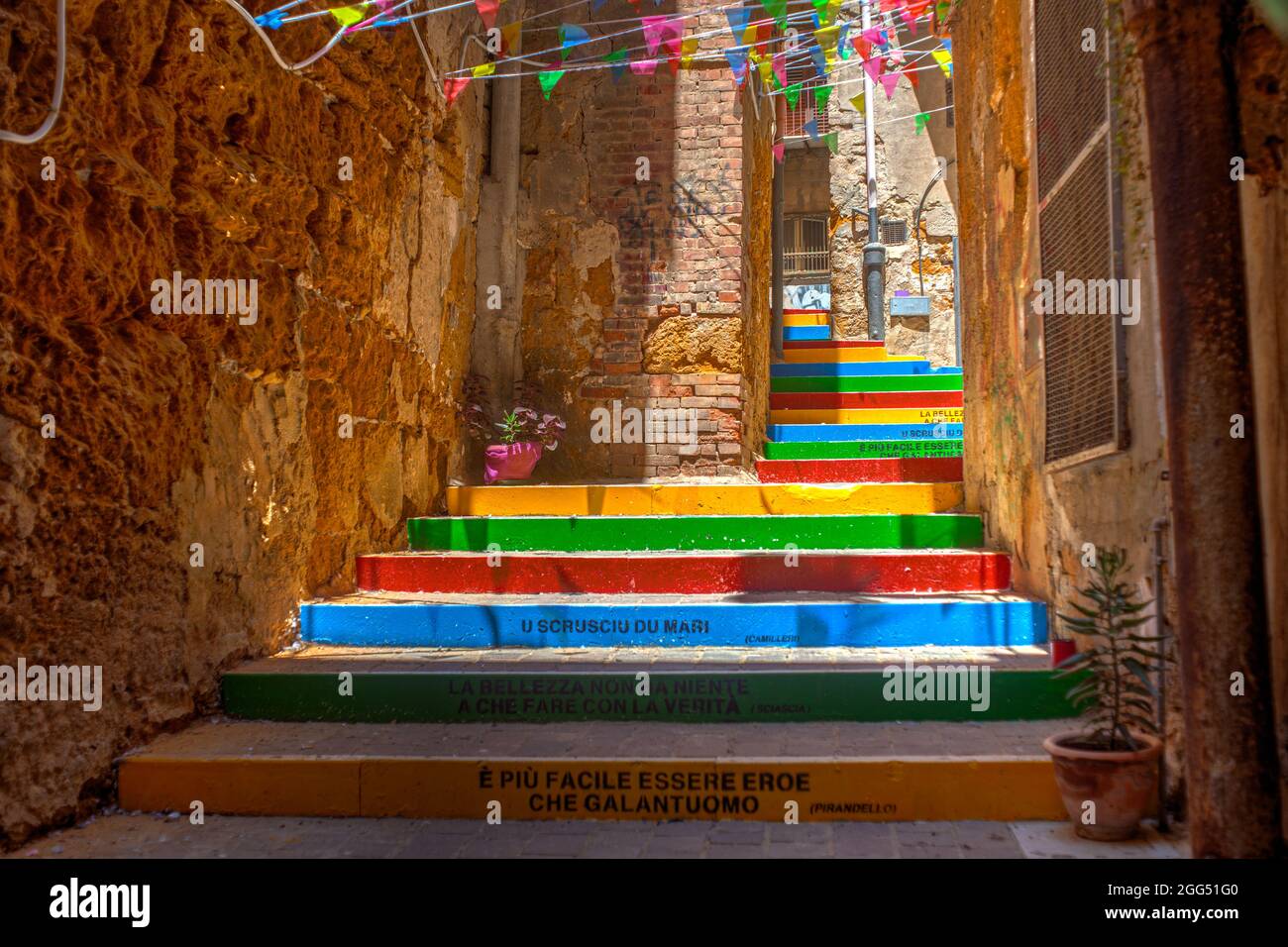 Painted steps agrigento hi-res stock photography and images - Alamy
