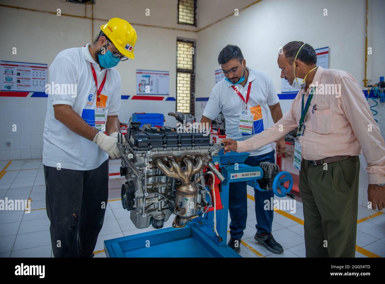 New Delhi, India. 28th Aug, 2021. Industrial Student takes part during the Skill Competition of Automobile Technology at the Industrial Training Institutes in Nizamuddin, New Delhi.Delhi Skill and Entrepreneurship University conducts Delhi's inaugural state level competitions for the final selection of candidates for the regional rounds of World Skills Shanghai 2022. Delhi education minister Manish Sisodia said “Skill University will prepare future entrepreneurs'. Credit: SOPA Images Limited/Alamy Live News Stock Photo