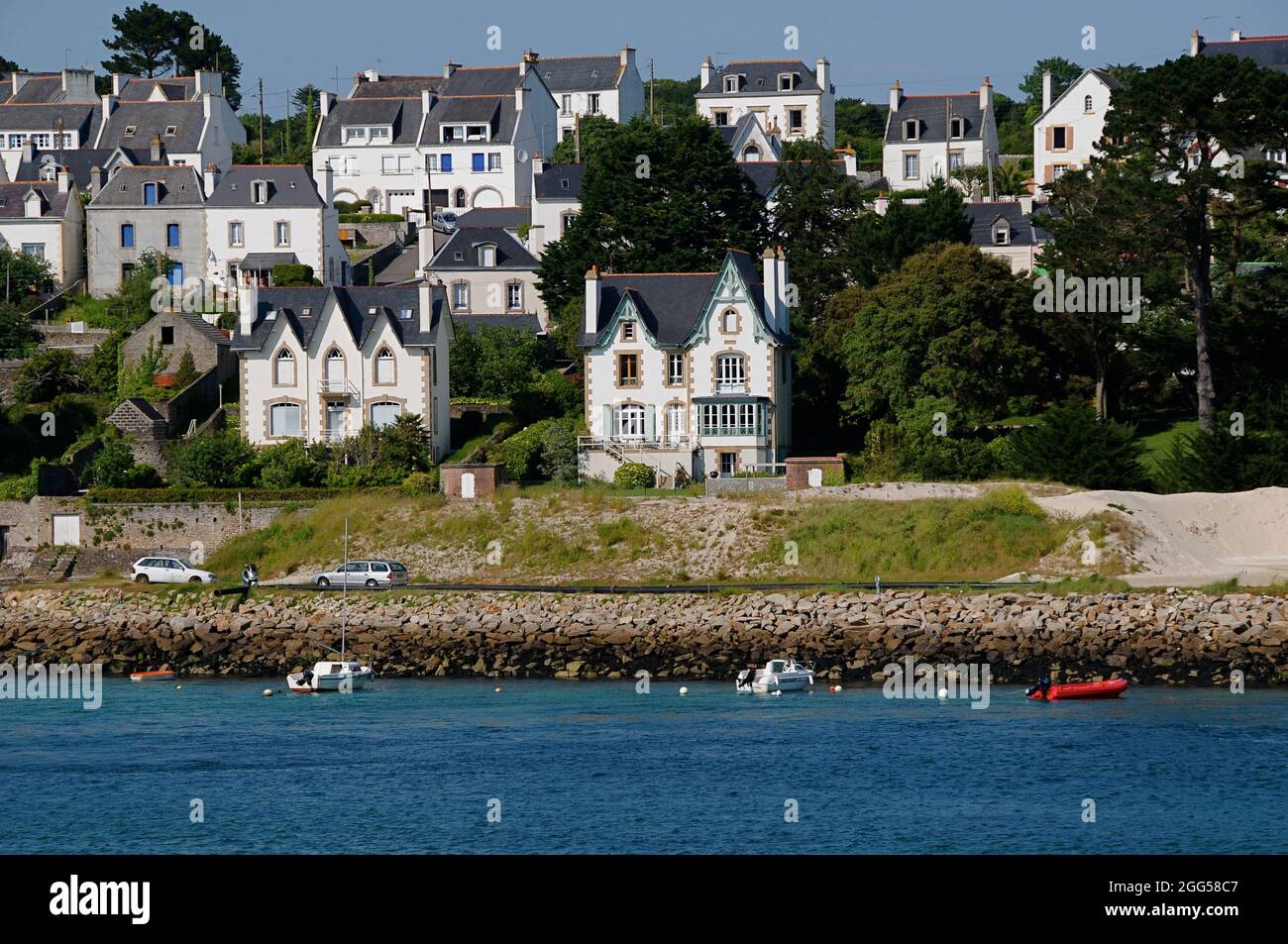FRANCE. BRITTANY REGION. FINISTERE (29) AUDIERNE, AT THE MOUTH OF THE LE GOYEN RIVER, IS A DYNAMIC CITY Stock Photo