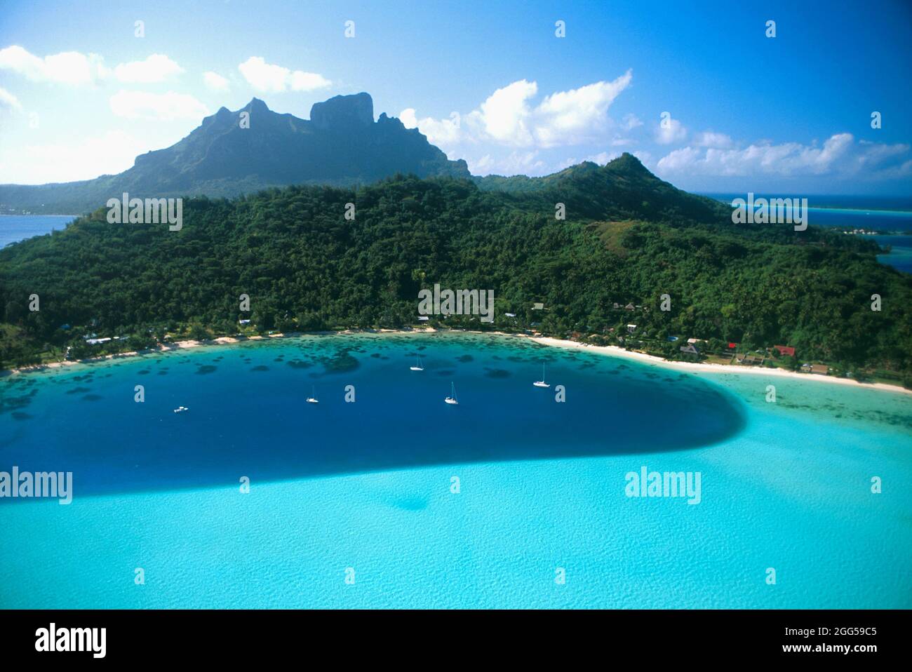 french-polynesia-bora-bora-and-its-magnificent-lagoon-stock-photo-alamy