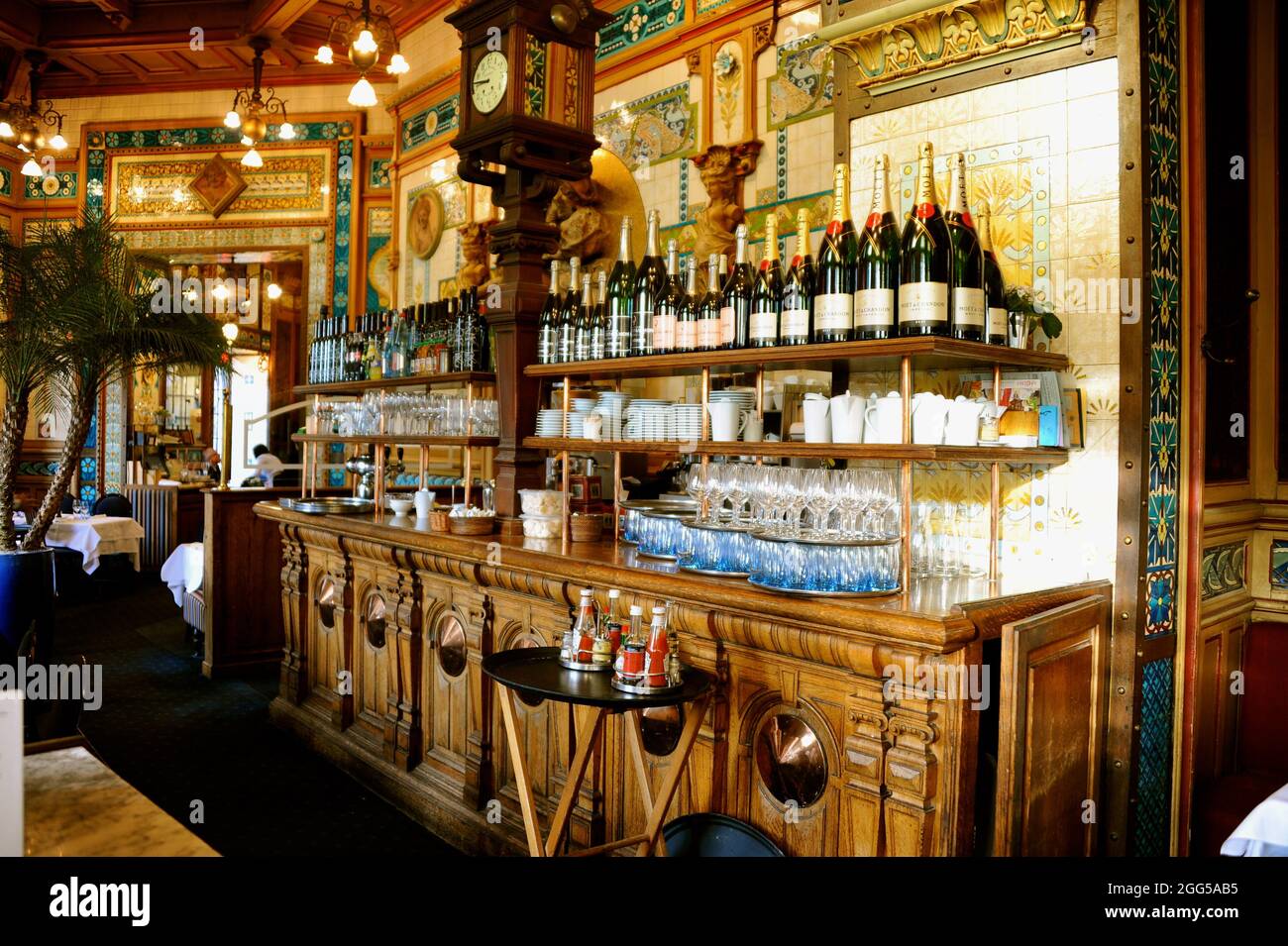 Restaurant art nouveau hires stock photography and images Alamy