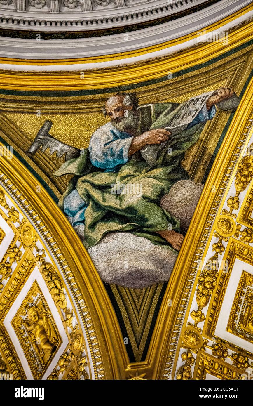 Mosaic in saint peters basilica hi-res stock photography and images - Alamy