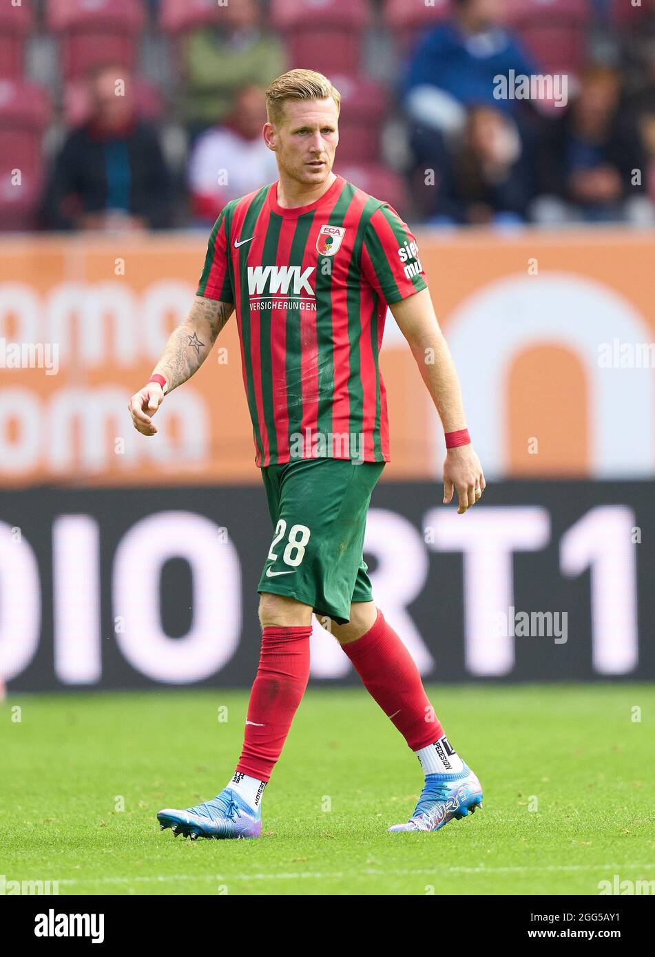 Andre HAHN, FCA 28  in the match FC AUGSBURG - BAYER 04 LEVERKUSEN 1-4 1.German Football League on August 28, 2021 in Augsburg, Germany  Season 2021/2022, matchday 3, 1.Bundesliga, 3.Spieltag. © Peter Schatz / Alamy Live News    - DFL REGULATIONS PROHIBIT ANY USE OF PHOTOGRAPHS as IMAGE SEQUENCES and/or QUASI-VIDEO - Stock Photo