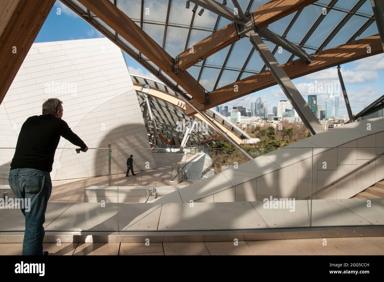 Fondation Louis Vuitton - Art Museum in Passy