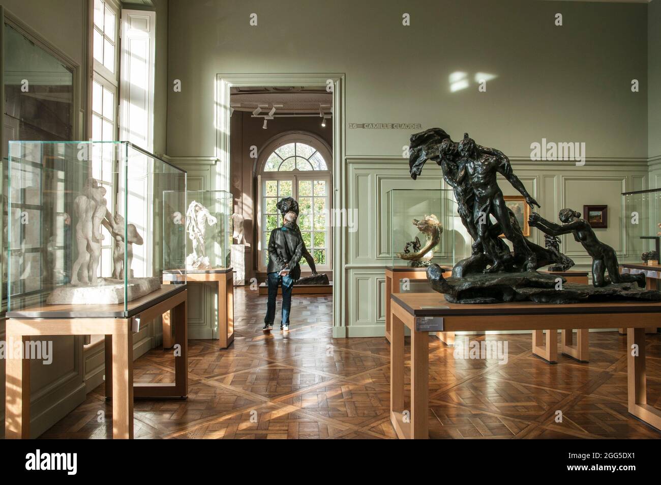 FRANCE. PARIS (7TH DISTRICT). RODIN MUSEUM. AT RIGHT: " THE AGE OF MATURITY  ", BRONZE GROUP OF CAMILLE CLAUDEL Stock Photo - Alamy