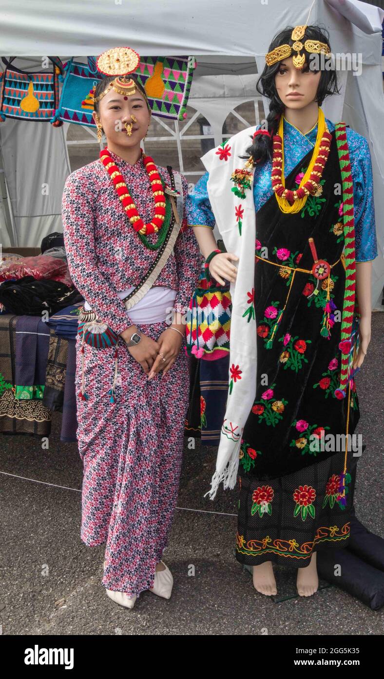 East gof nepal traditional dresses hi-res stock photography and images ...