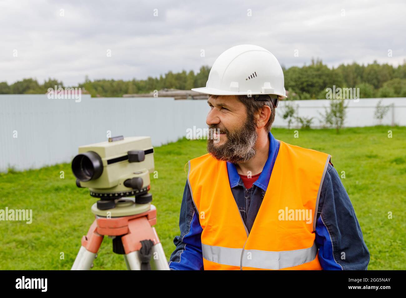 Builder professional level hi-res stock photography and images - Alamy