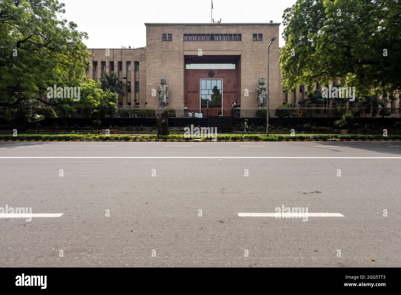 delhi-statues-hi-res-stock-photography-and-images-alamy