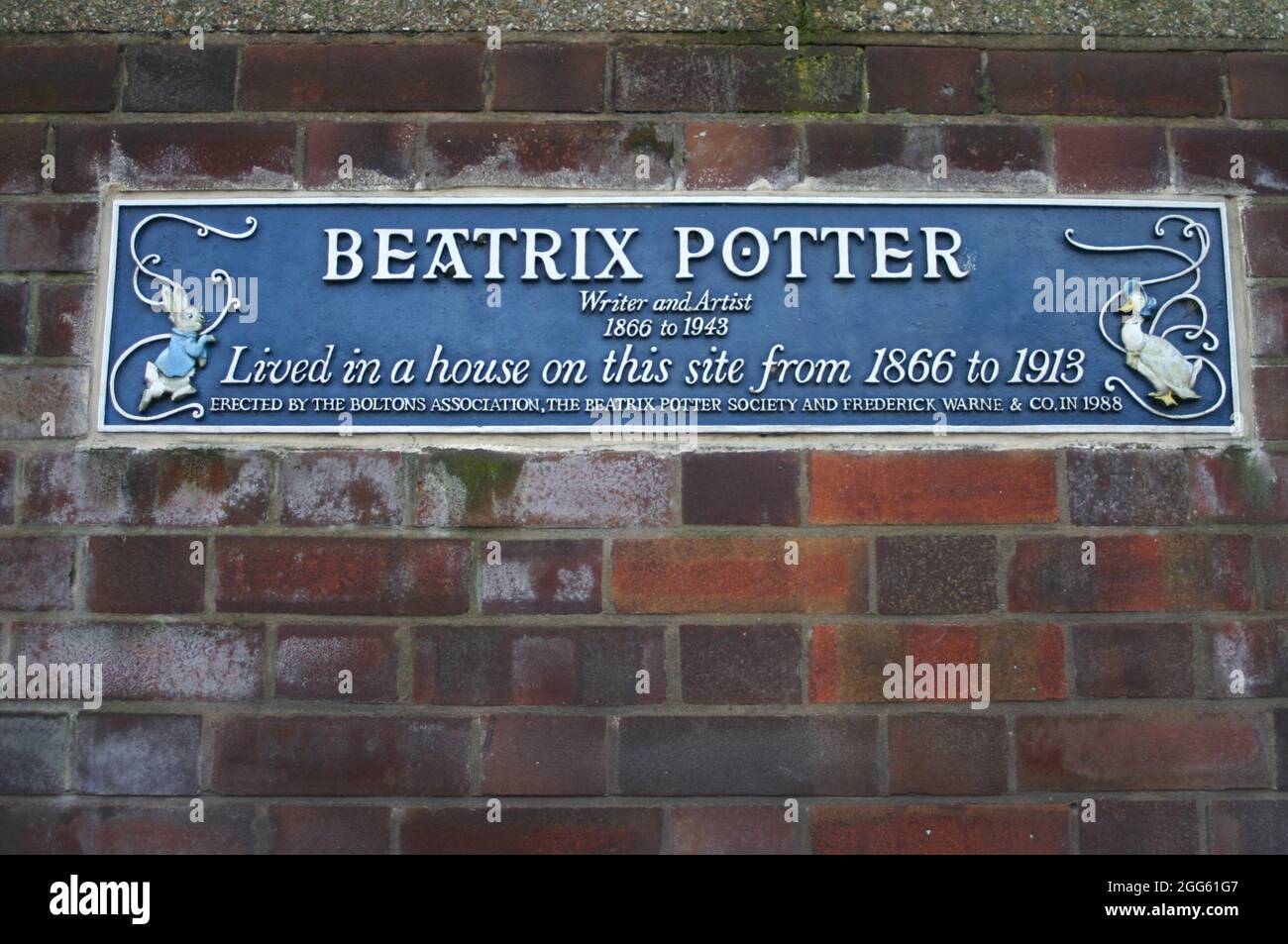 Blue plaque outside the house where Beatrix Potter lived for some time. Stock Photo