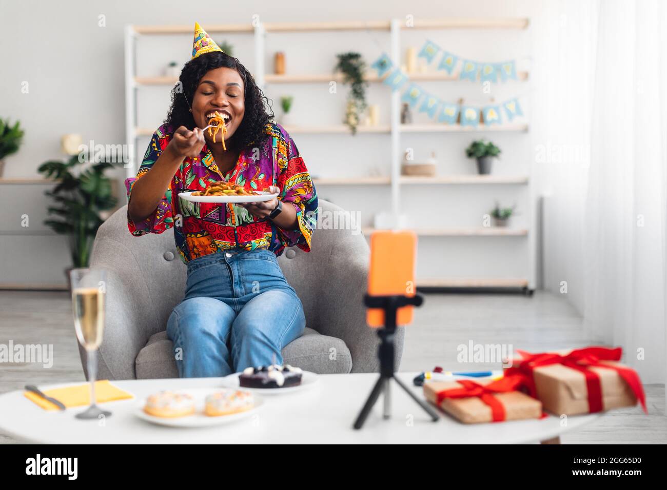 Video Call Dinner Phone call during dinner hi-res stock photography and images - Alamy
