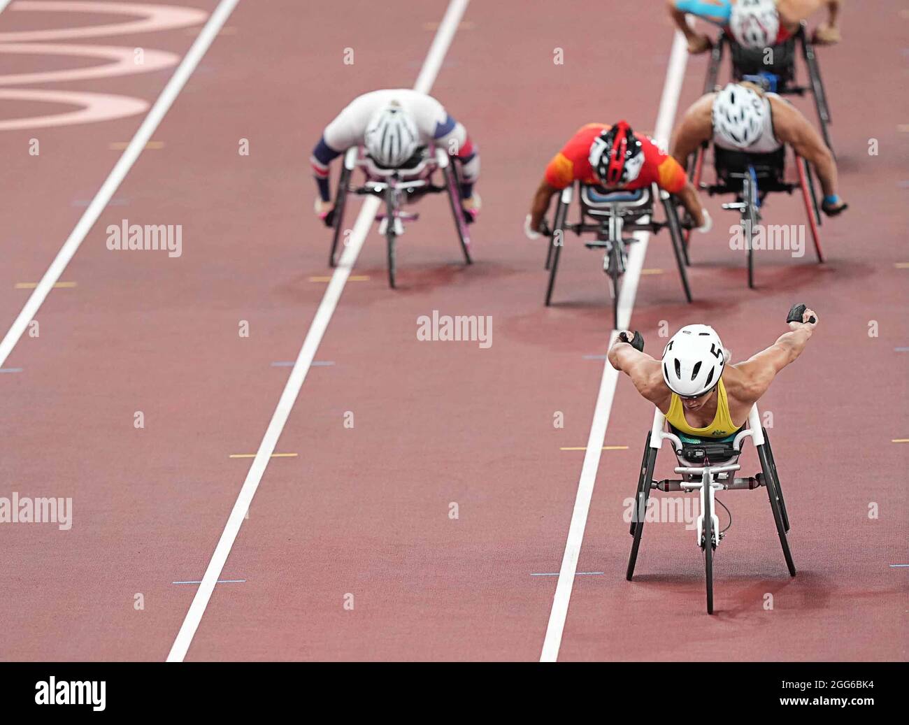 Tokyo, Japan. 29th Aug, 2021. Madison de Rozario (front) of Australia competes during the women's T53 class 800m final of athletics event at the Tokyo 2020 Paralympic Games in Tokyo, Japan, Aug. 29, 2021. Credit: Xiong Qi/Xinhua/Alamy Live News Stock Photo