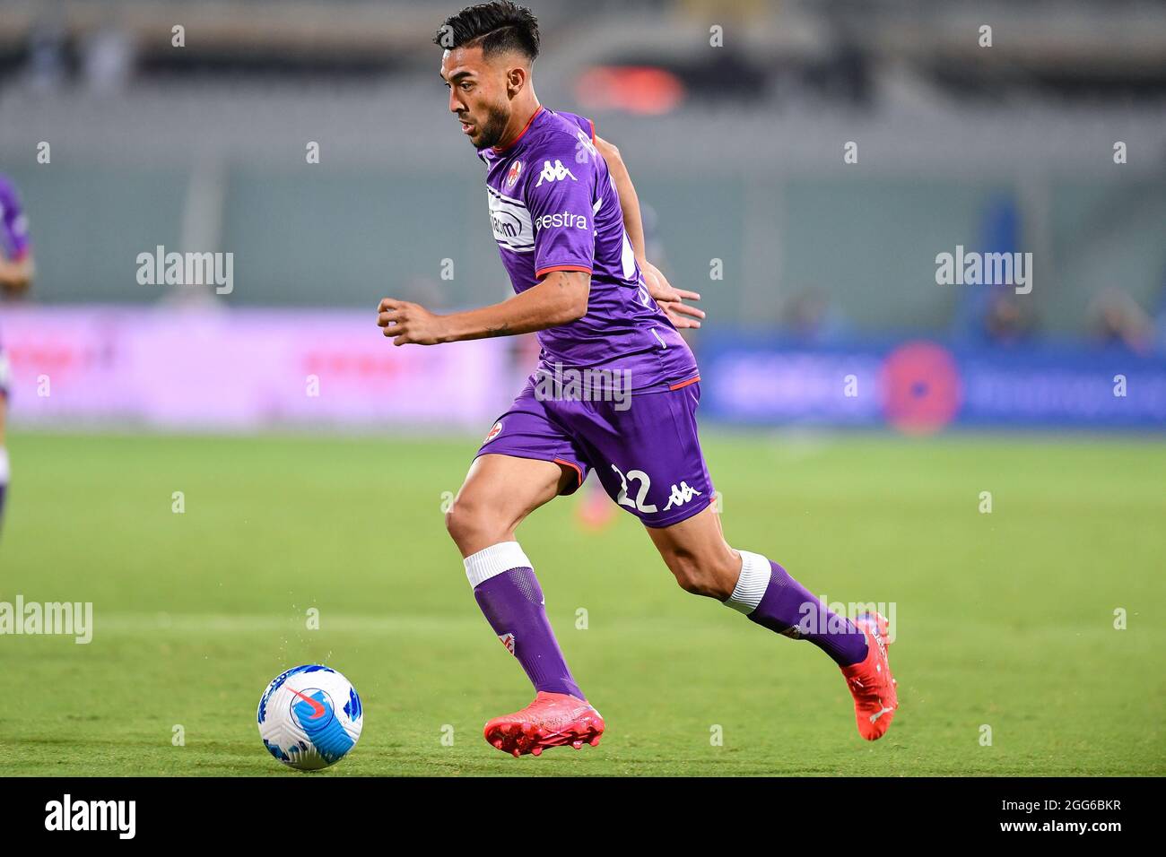 Florence, Italy. 19th Feb, 2023. Nicolas Gonzalez (ACF Fiorentina) during ACF  Fiorentina vs Empoli FC, italian soccer Serie A match in Florence, Italy,  February 19 2023 Credit: Independent Photo Agency/Alamy Live News