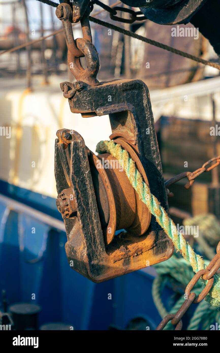 Plastic best sale rope pulley