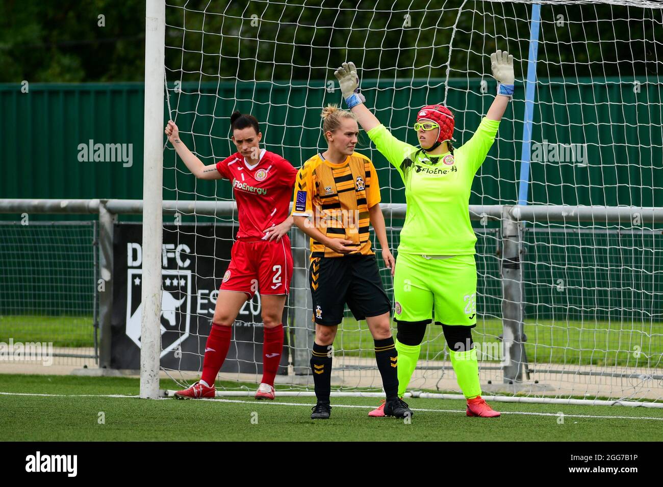 Goalkeeper Zara Wichert (26 Harlow) during the Eastern region national  league between Harlow Town and Cambridge United at the Harlow Arena-Harlow-England  Stock Photo - Alamy