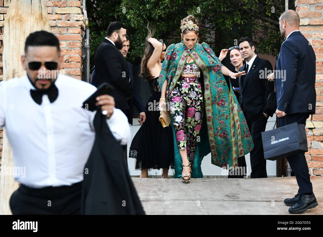 Venezia, Italia. 29th Aug, 2021. Venezia, Evento Dolce & Gabbana - Jennifer  Lopez lascia l'Hotel San