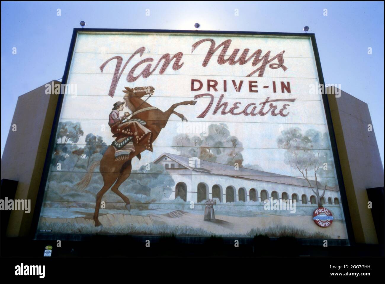 American drive in cinema 1950s hires stock photography and images Alamy