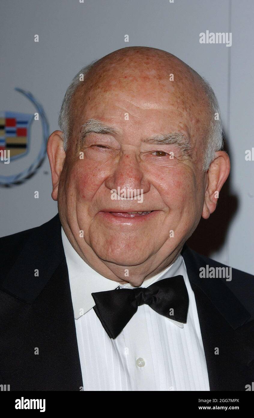 6 November 2005 - Beverly Hills, California - Ed Asner. Cure Autism Now's 10th Anniversary CAN: DO Gala held at the Regent Beverly Wilshire Hotel.Photo Credit: Giulio Marcocchi/Sipa Press/cando.019/Color Space  SRGB/0511070712 Stock Photo