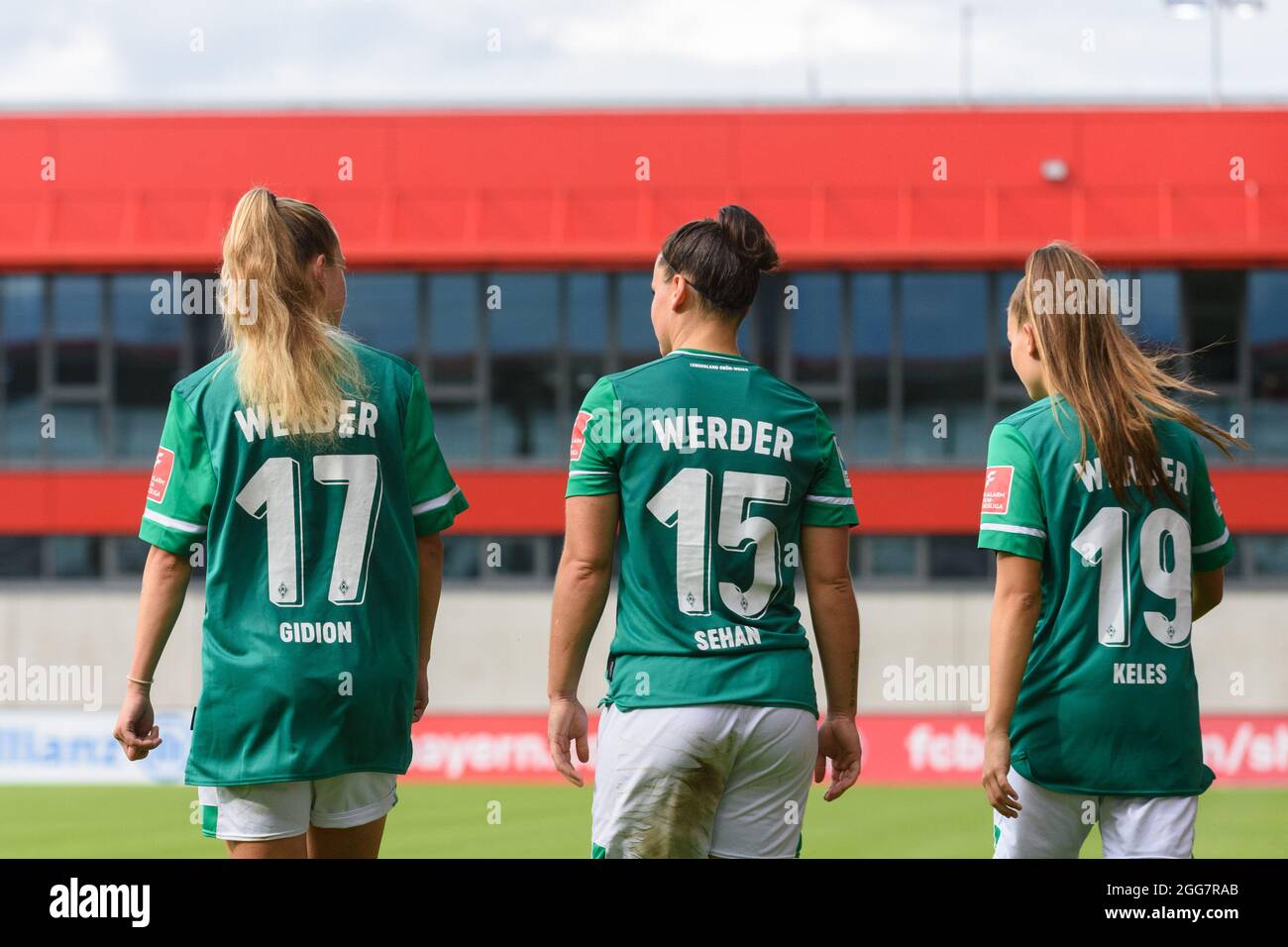 Munich, Germany. 29th Aug, 2021. Margarita Gidion (17 SV Werder Bremen), Jasmin Sehan (15 SV Werder Bremen) Tuana Keles (19 SV Werder Bremen) from the back during the Flyerarlarm Frauen Bundesliga match between FC Bayern Munich and SV Werder Bremen at FC Bayern Campus, Germany. Credit: SPP Sport Press Photo. /Alamy Live News Stock Photo