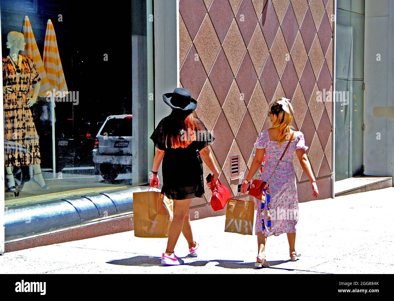 fashionly  dressed women shoppers shopping in downtown san francisco usa Stock Photo