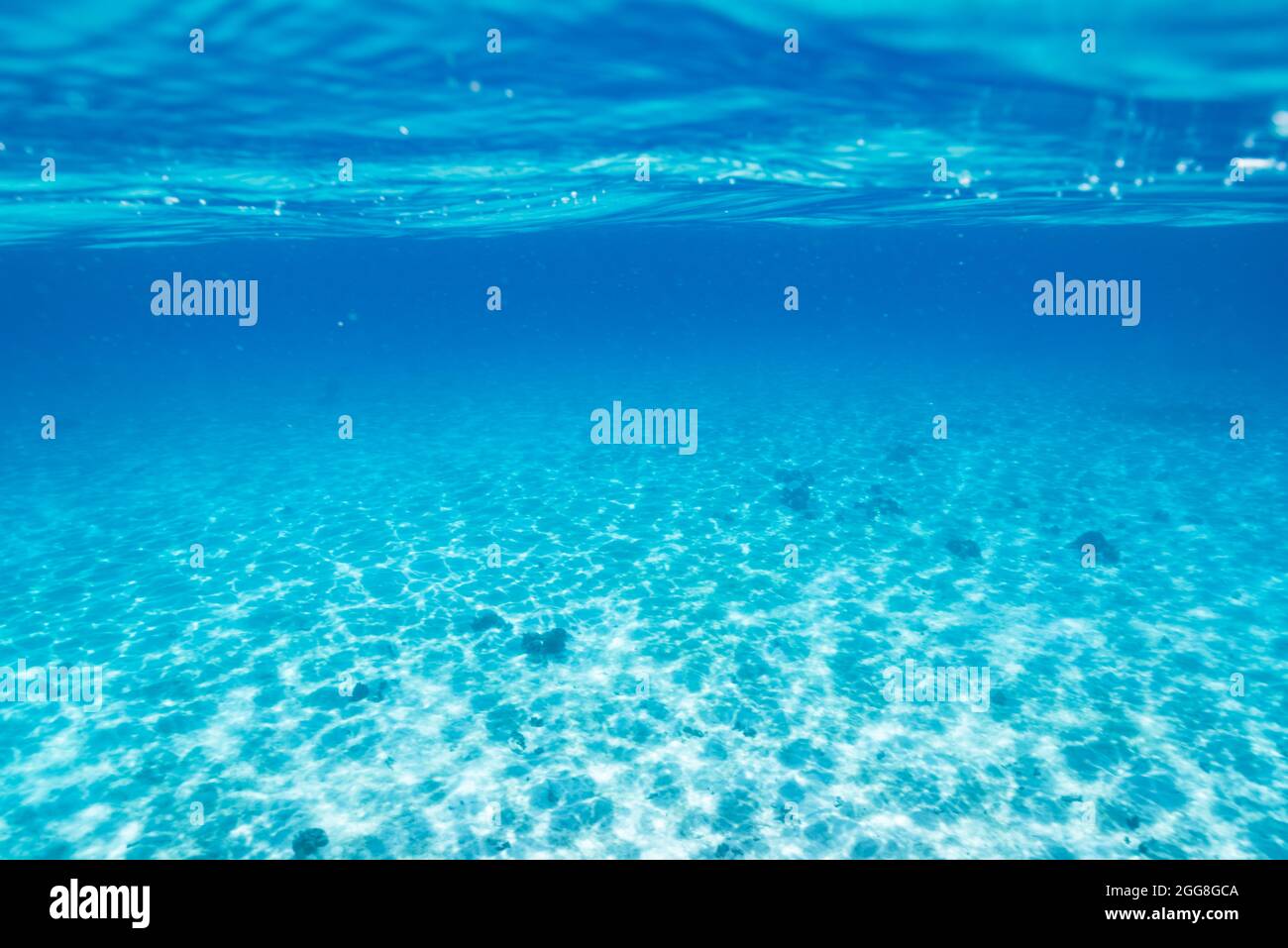 Sun rays shining underwater hi-res stock photography and images - Alamy