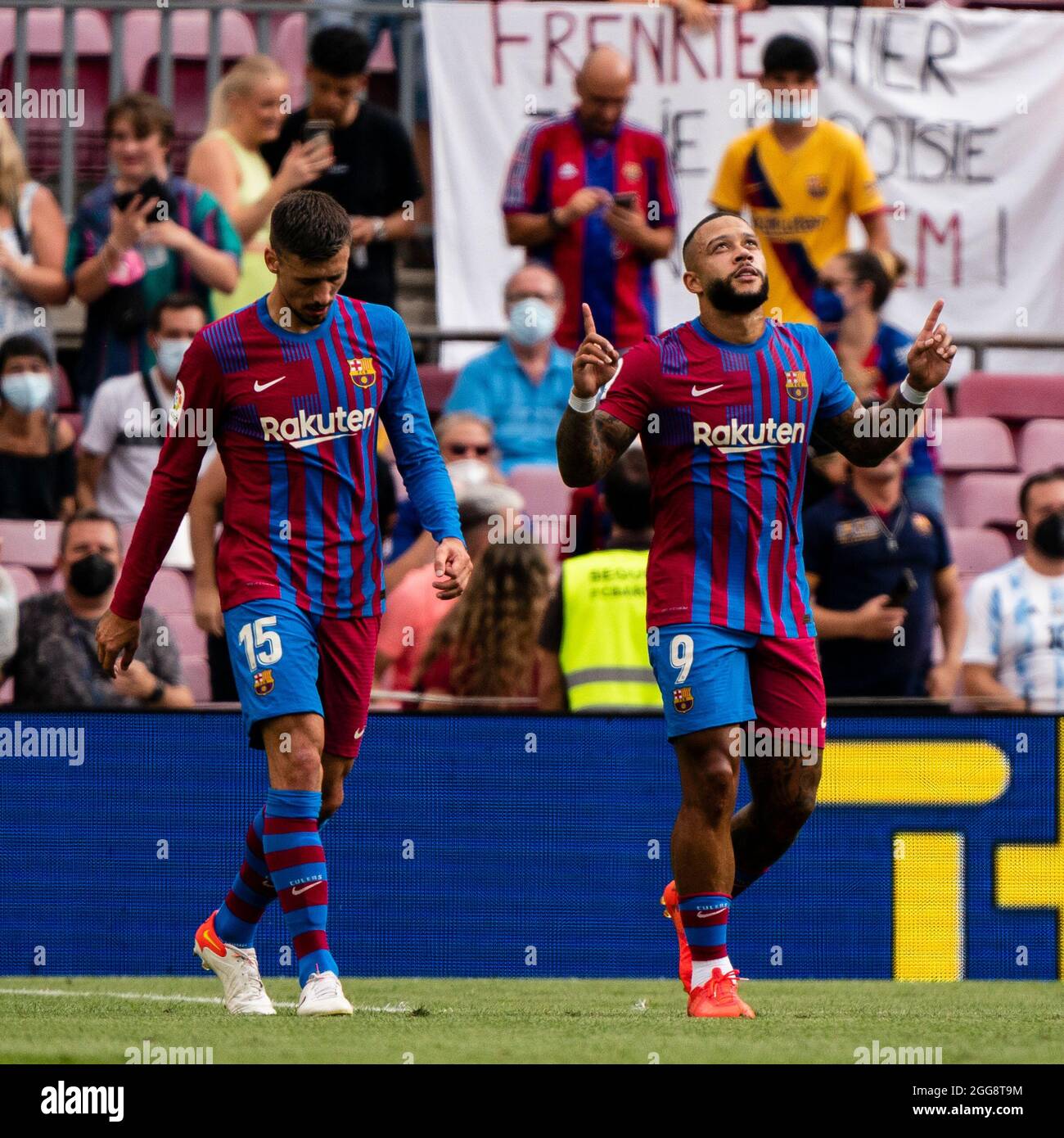 Spanish football evening headlines: Memphis Depay on target in Barcelona  friendly win and Eduardo Camavinga edges towards La Liga move - Football  España