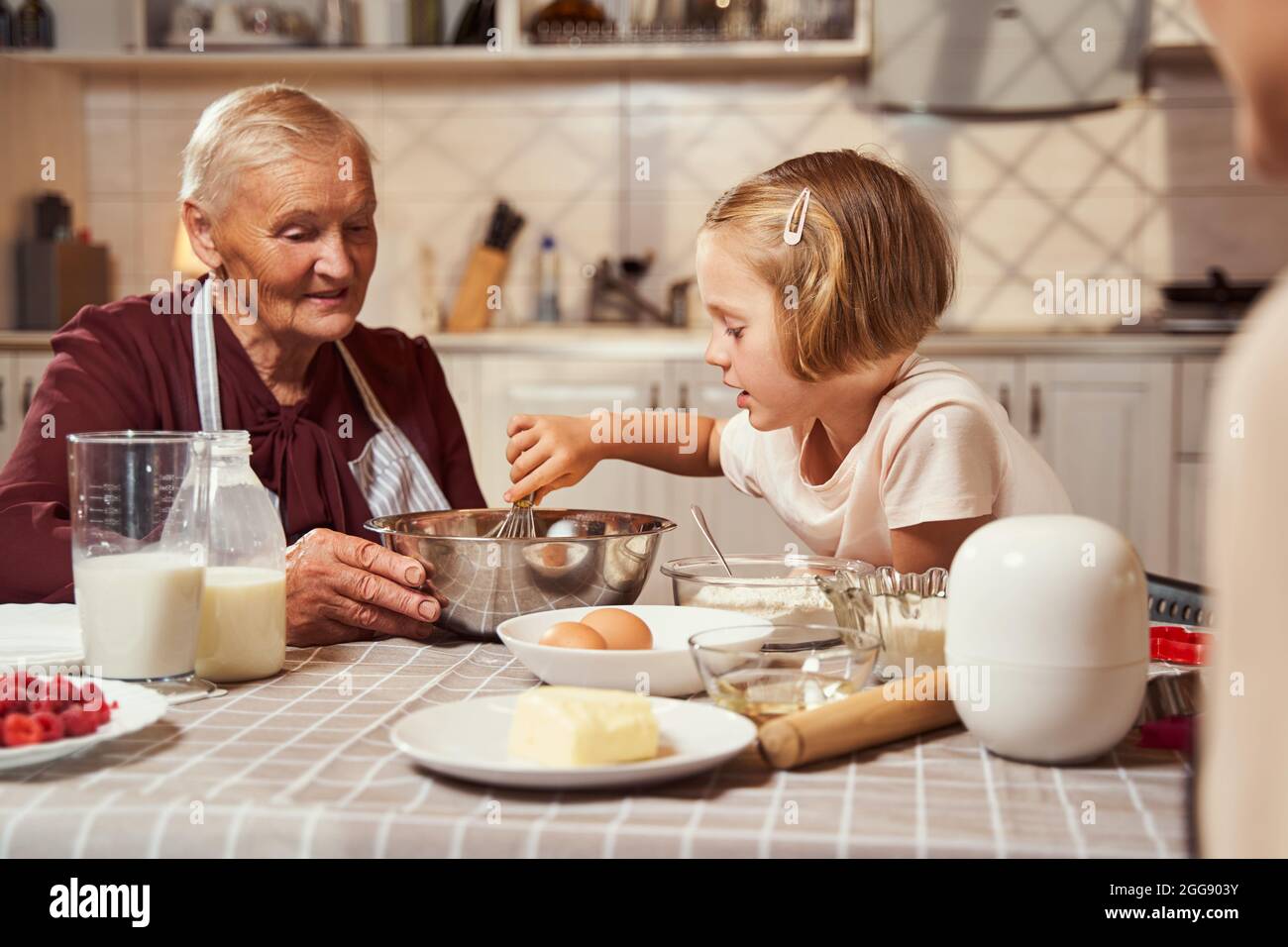 Granny grandmother cooking mixing bowl hi-res stock photography and ...