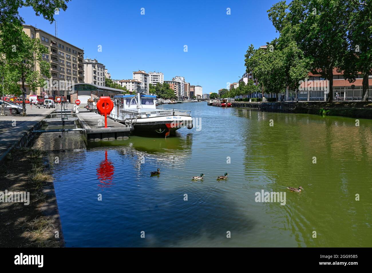 The Port Saint-Sauveur at the Canal du Midi of Toulouse, France Stock Photo