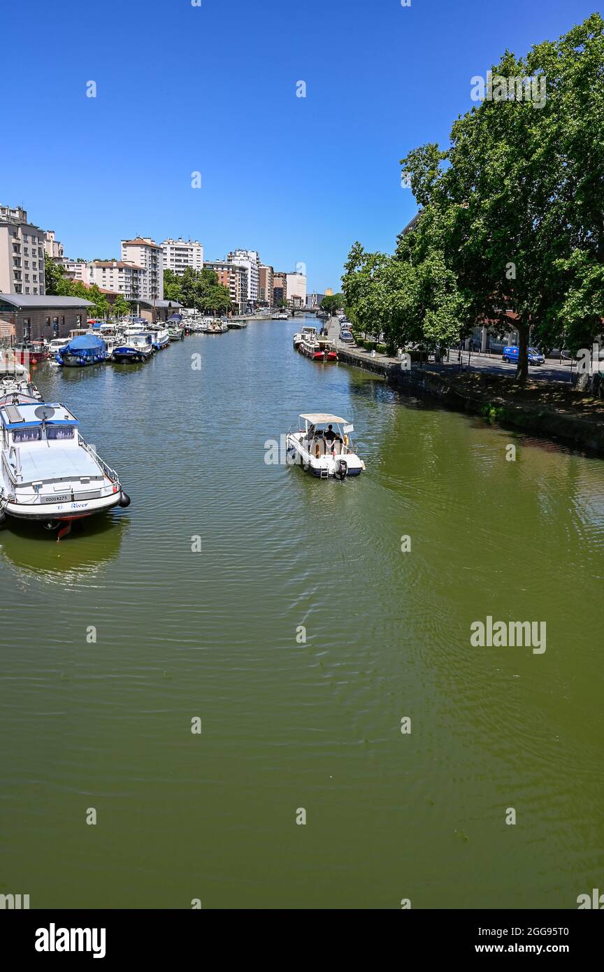 The Port Saint-Sauveur at the Canal du Midi of Toulouse, France Stock Photo