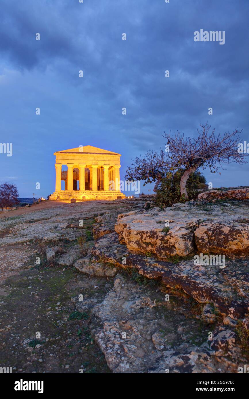 The Temple of Concordia at dusk, Valley of the Temples, Agrigento, Sicily, Italy Stock Photo