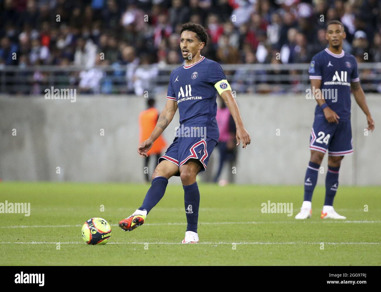 Marquinhos psg hi-res stock photography and images - Page 9 - Alamy