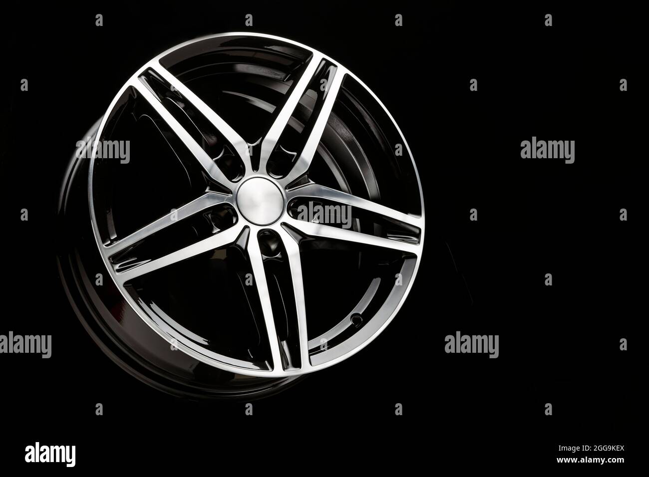 new black Alloy wheel sports car in the shape of a five-pointed star ...