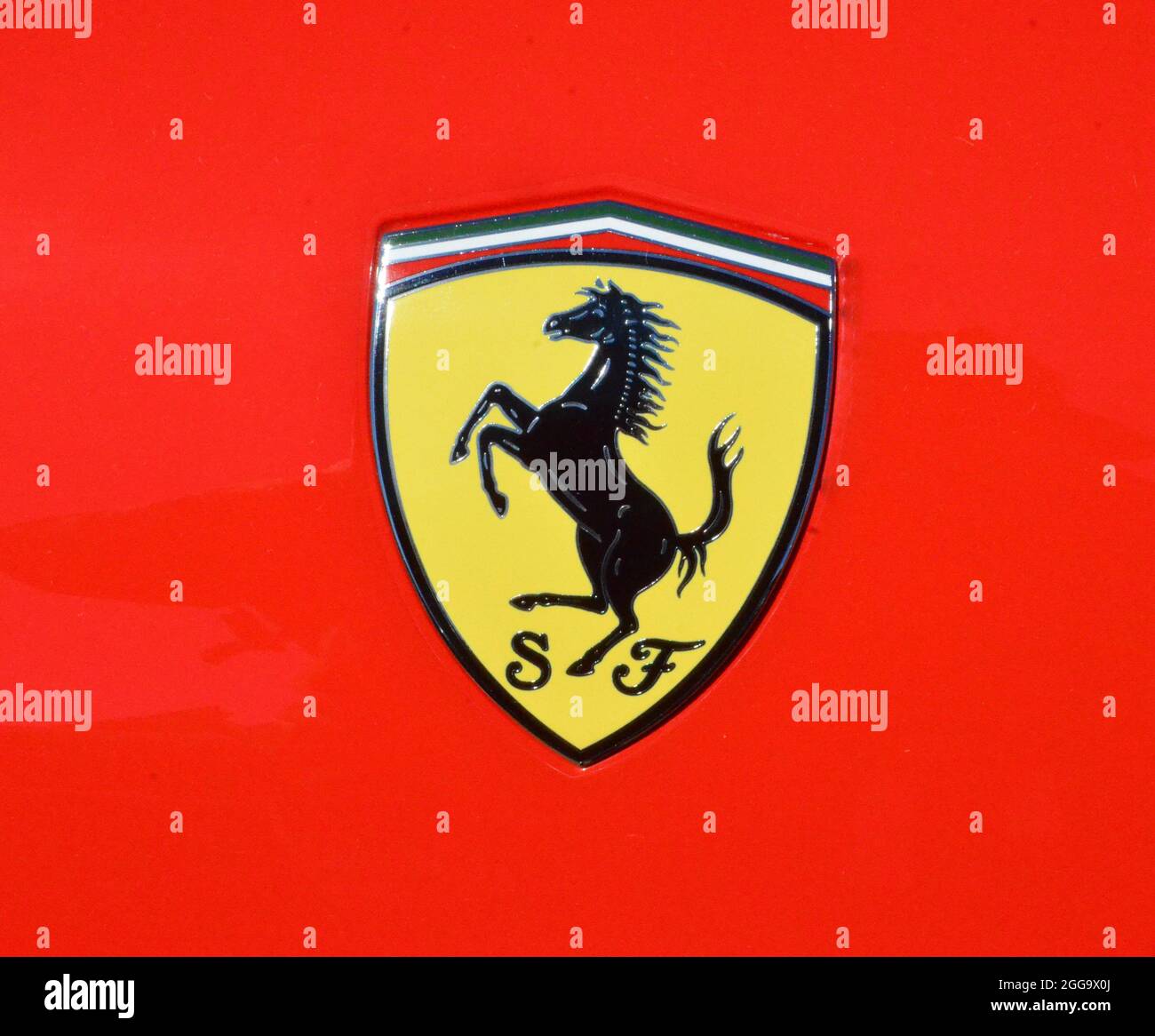 Ferrari emblem hi-res stock photography and images - Alamy