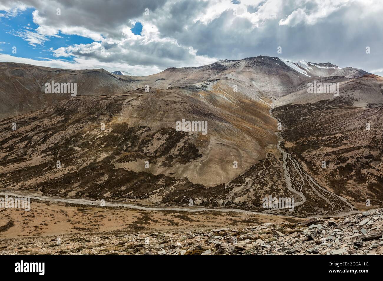 View of Himalayas near Tanglang la Pass Stock Photo