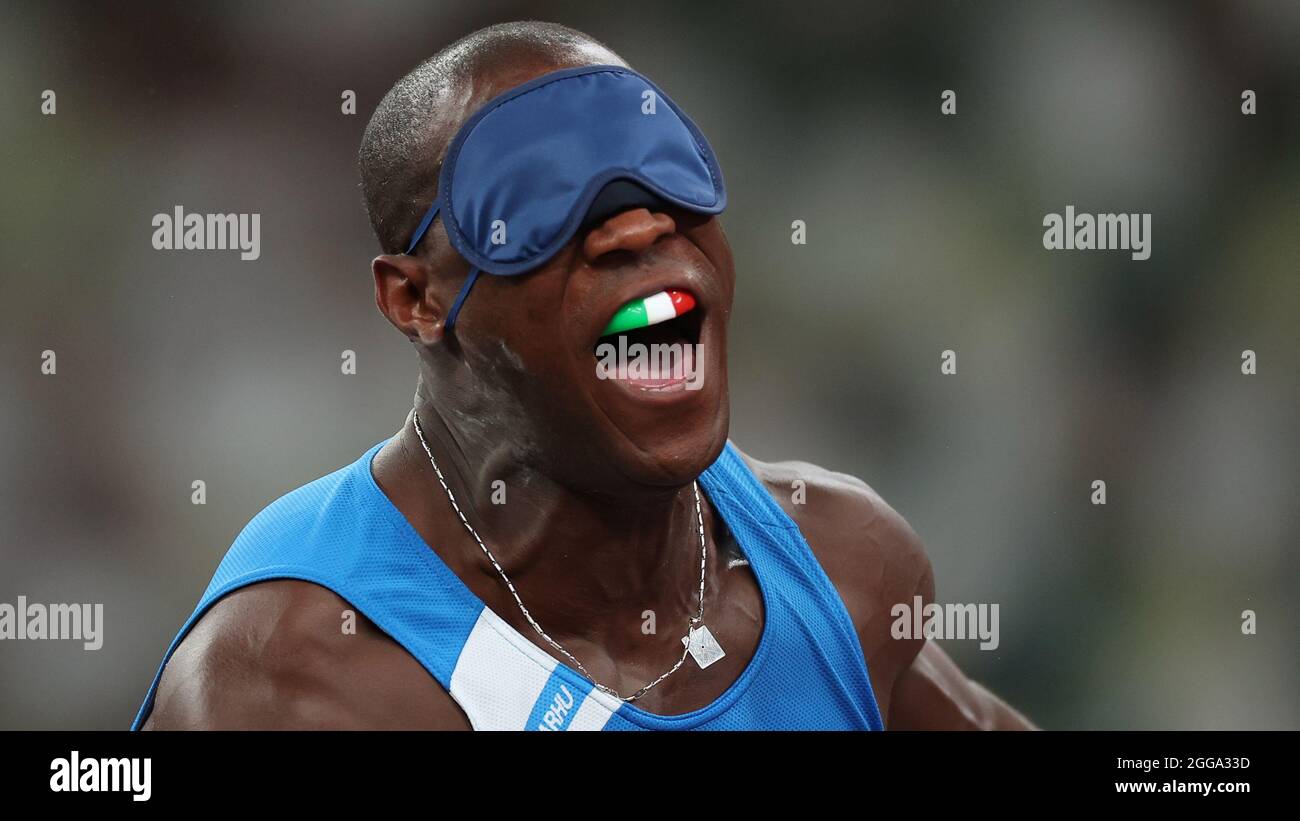Tokyo 2020 Paralympic Games - Athletics - Men's Shot Put - F11 Final -  Olympic Stadium, Tokyo, Japan - August 30, 2021. Oney Tapia of Italy in  action. REUTERS/Molly Darlington Stock Photo - Alamy