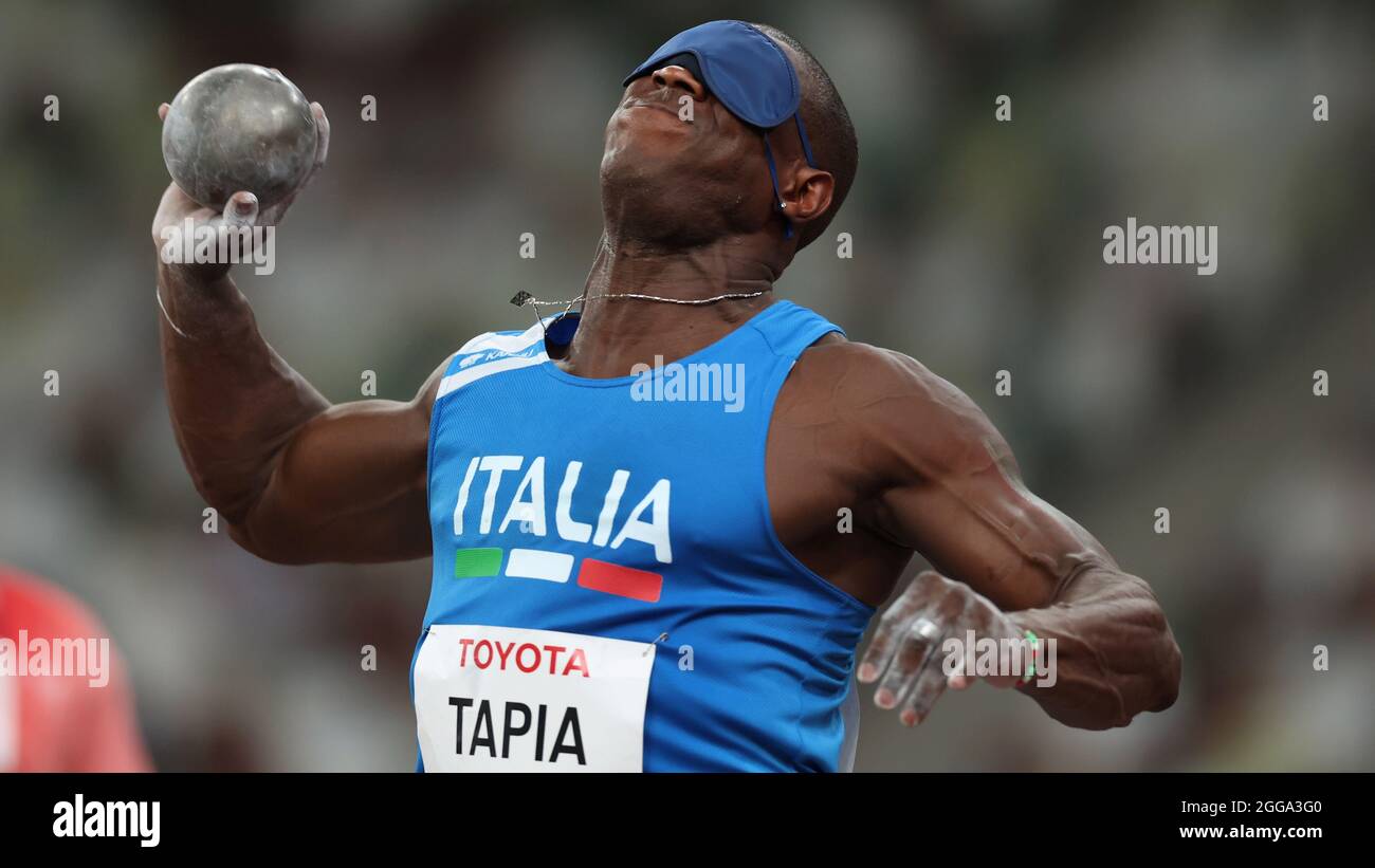 Tokyo 2020 Paralympic Games - Athletics - Men's Shot Put - F11 Final -  Olympic Stadium, Tokyo, Japan - August 30, 2021. Oney Tapia of Italy in  action. REUTERS/Molly Darlington Stock Photo - Alamy