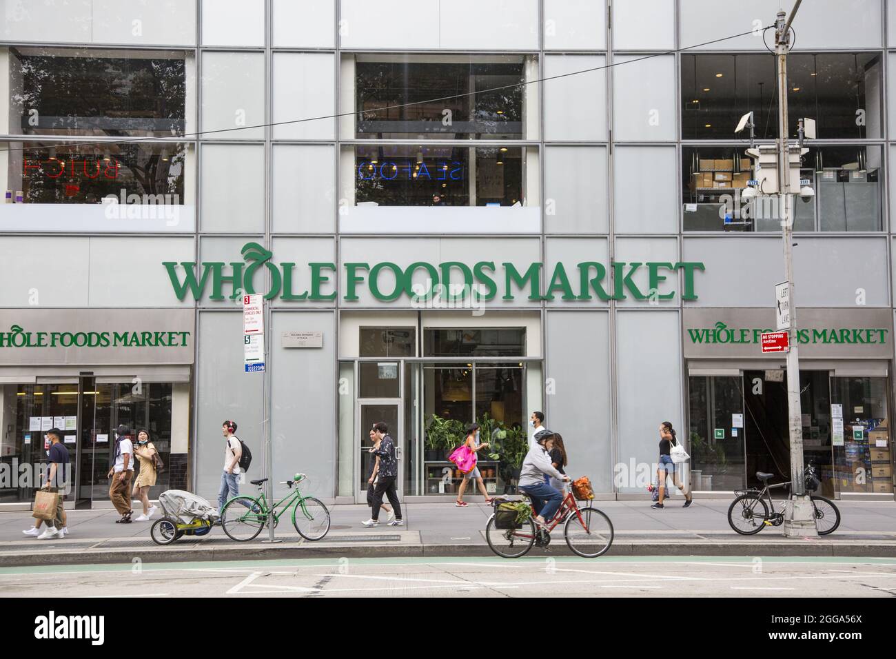 Hot breakfast bar 1 - Picture of Whole Foods Market, New York City