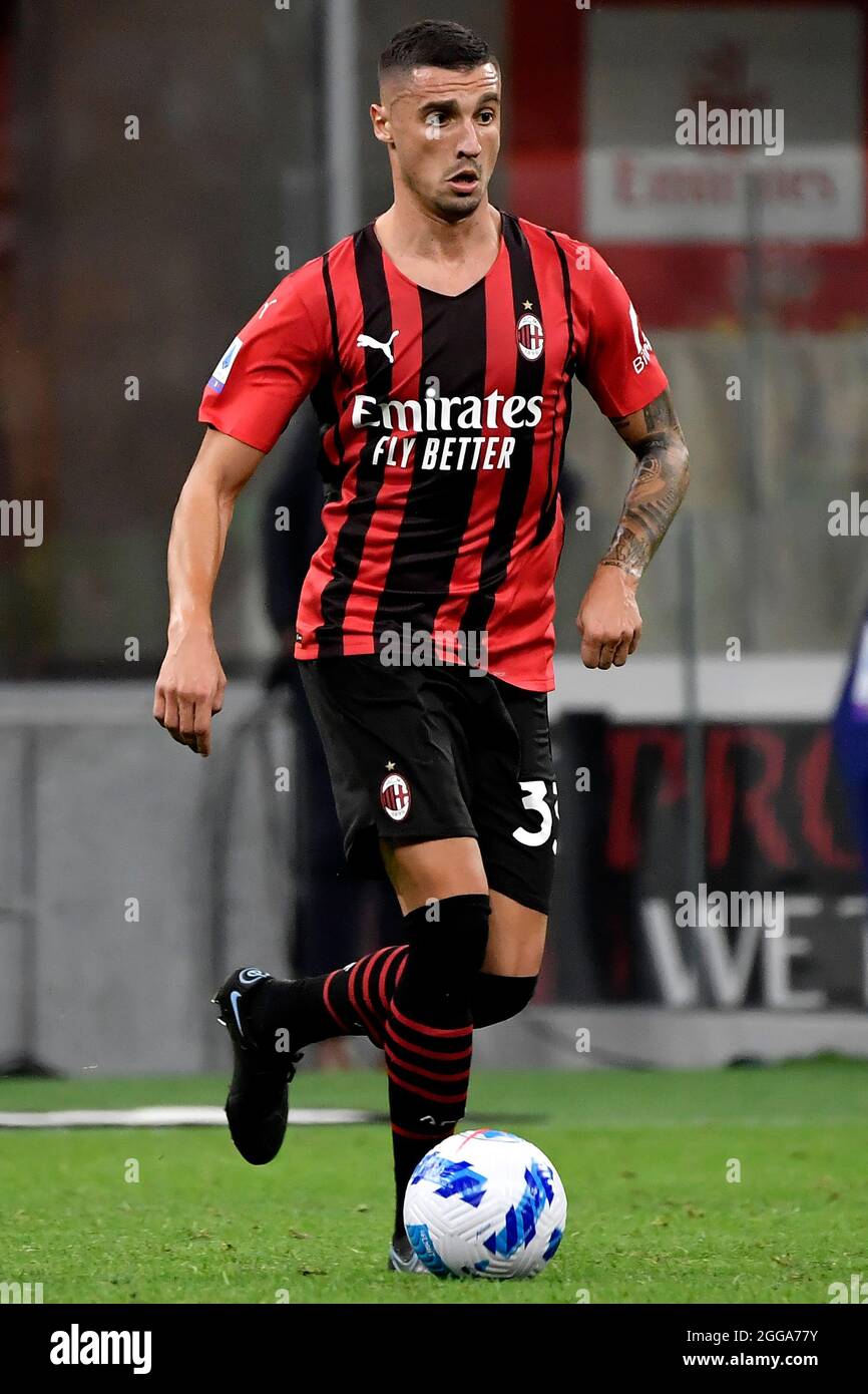 Milano, Italy. 29th Aug, 2021. Rade Krunic of AC Milan in action during the  Serie A 2021/2022 football match between AC Milan and Cagliari Calcio at  Giuseppe Meazza stadium in Milano (Italy),