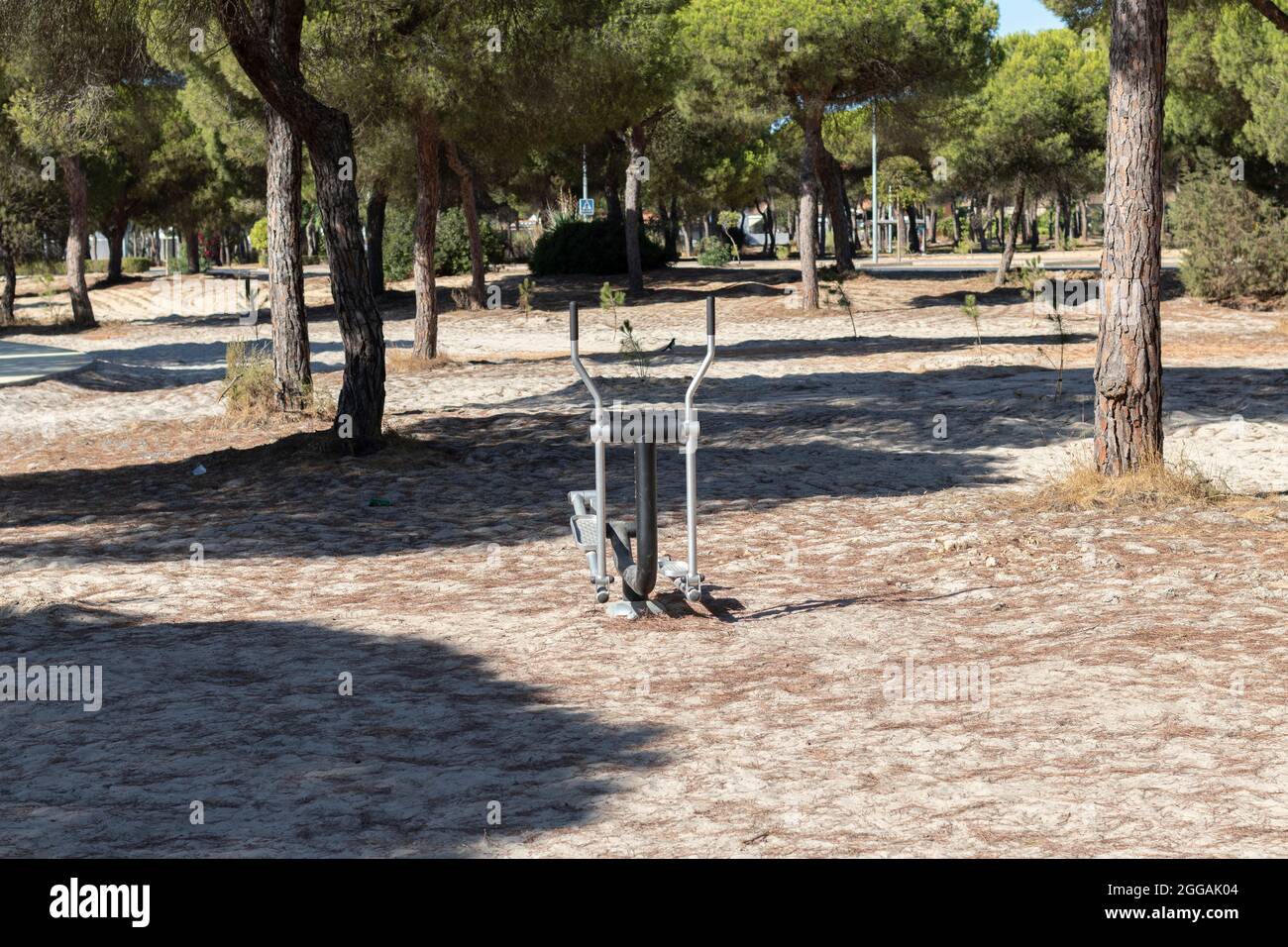 outdoor exercise machine, step machine. Very good for the arms and legs ...