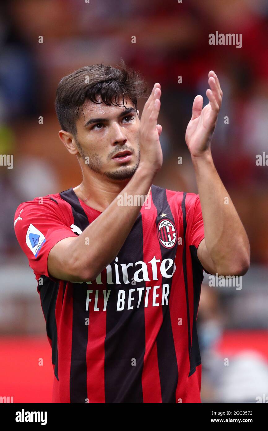 Milano, Italy. 29 August 2021. Brahim Diaz of Ac Milan greets the fans  during the Serie A match between Ac Milan and Cagliari Calcio at Stadio  Giuseppe Meazza Stock Photo - Alamy