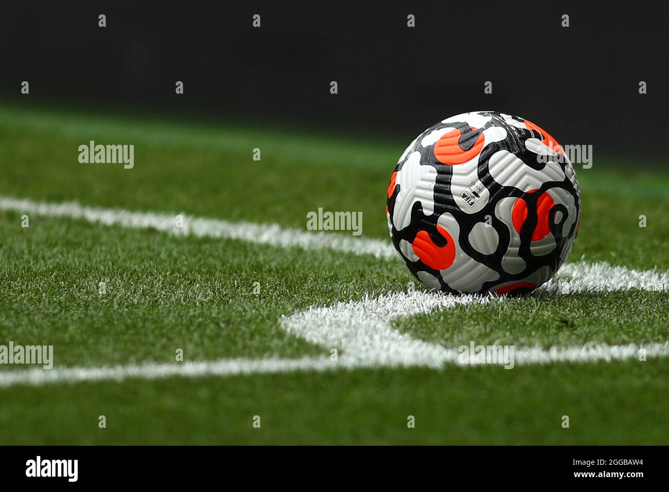 Nike Strike Aerowsculpt 2021/22 Official Premier League match ball -  Tottenham Hotspur v Watford, Premier League, Tottenham Hotspur Stadium,  London, UK - 29th August 2021 Editorial Use Only - DataCo restrictions  apply Stock Photo - Alamy