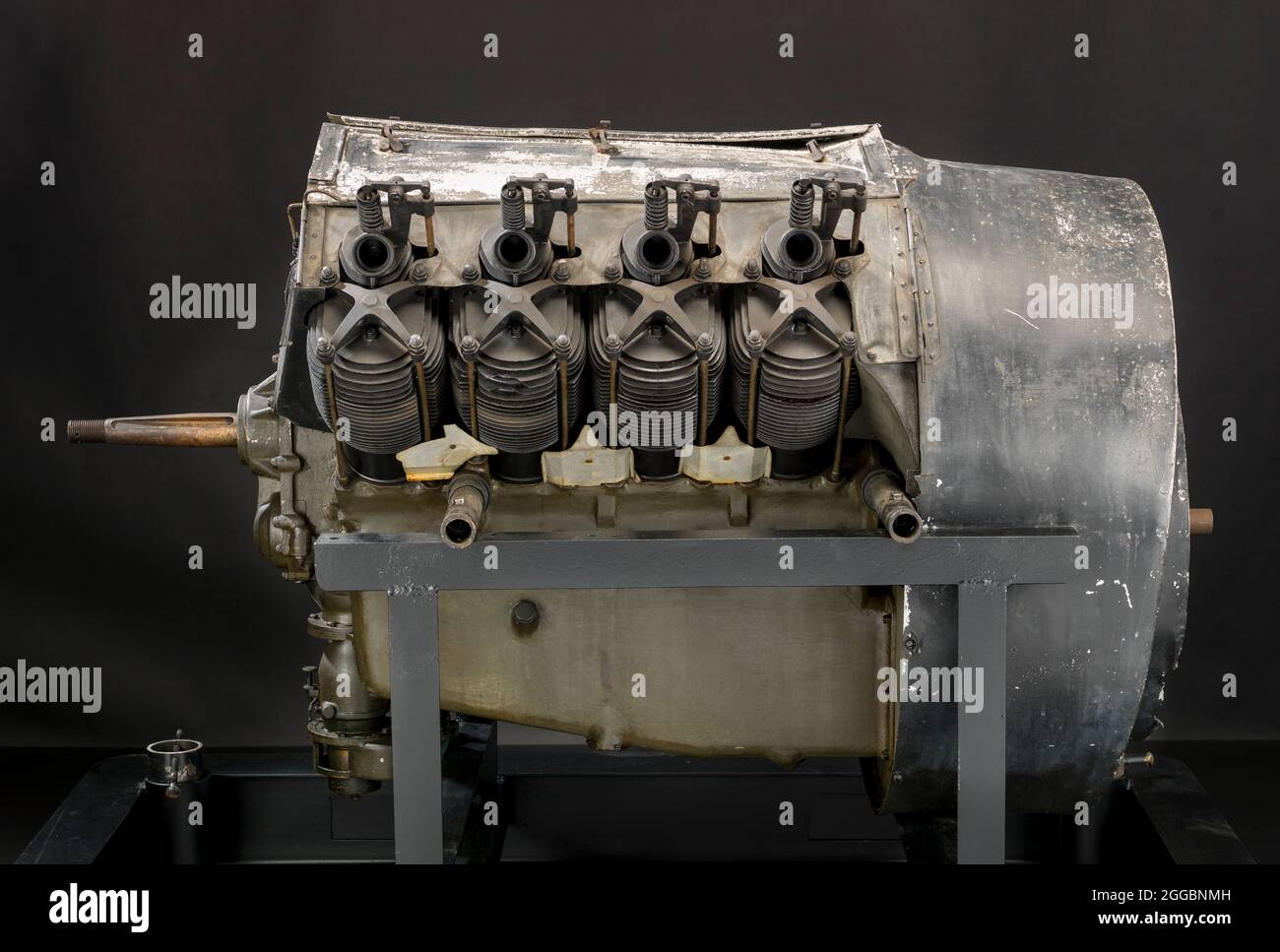 The first versions of this engine were built in 1908, and set an 8-hour endurance record in 1910. continued to be used through World War I, especially in British training planes.