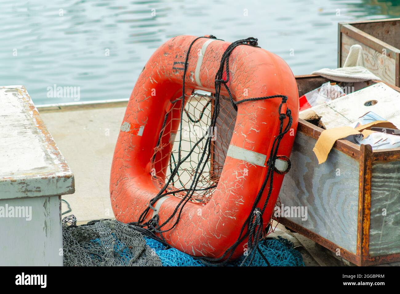 Wood life raft hi-res stock photography and images - Alamy