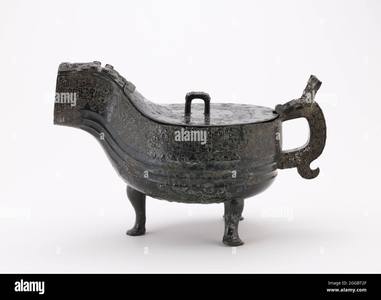 Ritual vessel (yi) with cover, Eastern Zhou dynasty, 6th century BCE ...