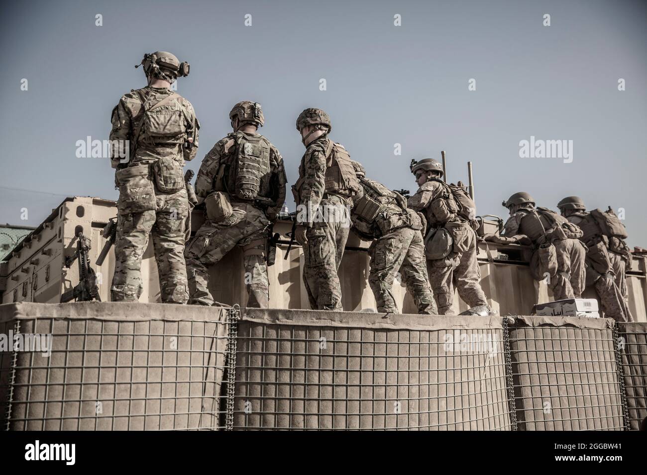 Kabul, Afghanistan. 26th Aug, 2021. U.S. Marines with the Special Purpose Marine Air-Ground Task Force Crisis Response team, keep security at the Evacuation Control Center at Hamid Karzai International Airport during Operation Allies Refuge August 26, 2021 in Kabul, Afghanistan. Credit: Planetpix/Alamy Live News Stock Photo